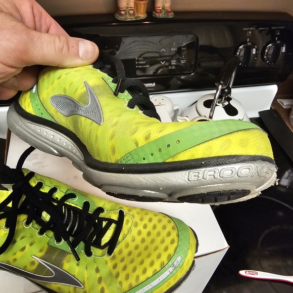 Brooks Pure Connect running shoes - repost d/t error. - Picture 7 of 13